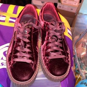 PUMA WMNS VELVET CREEPER 'BURGUNDY'
RED